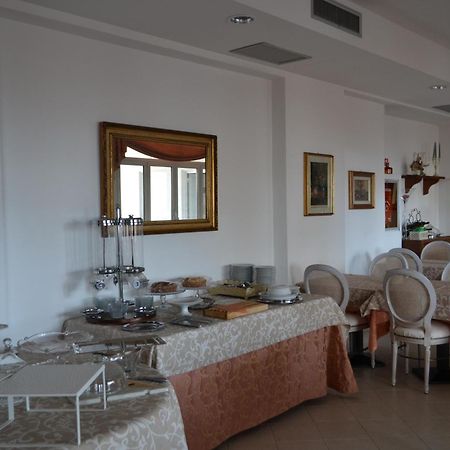 Hotel Noris Finale Ligure Dış mekan fotoğraf