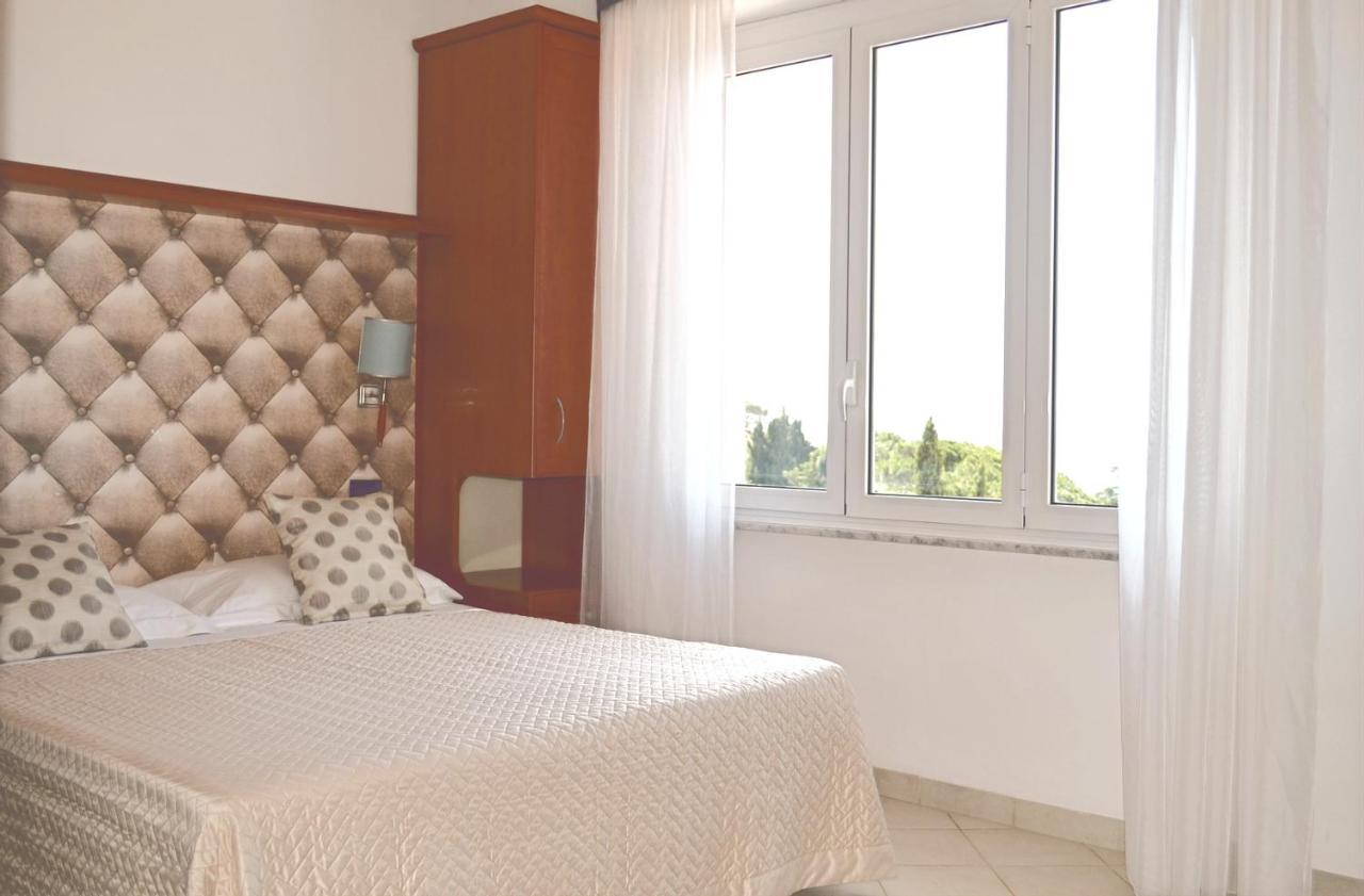 Hotel Noris Finale Ligure Dış mekan fotoğraf
