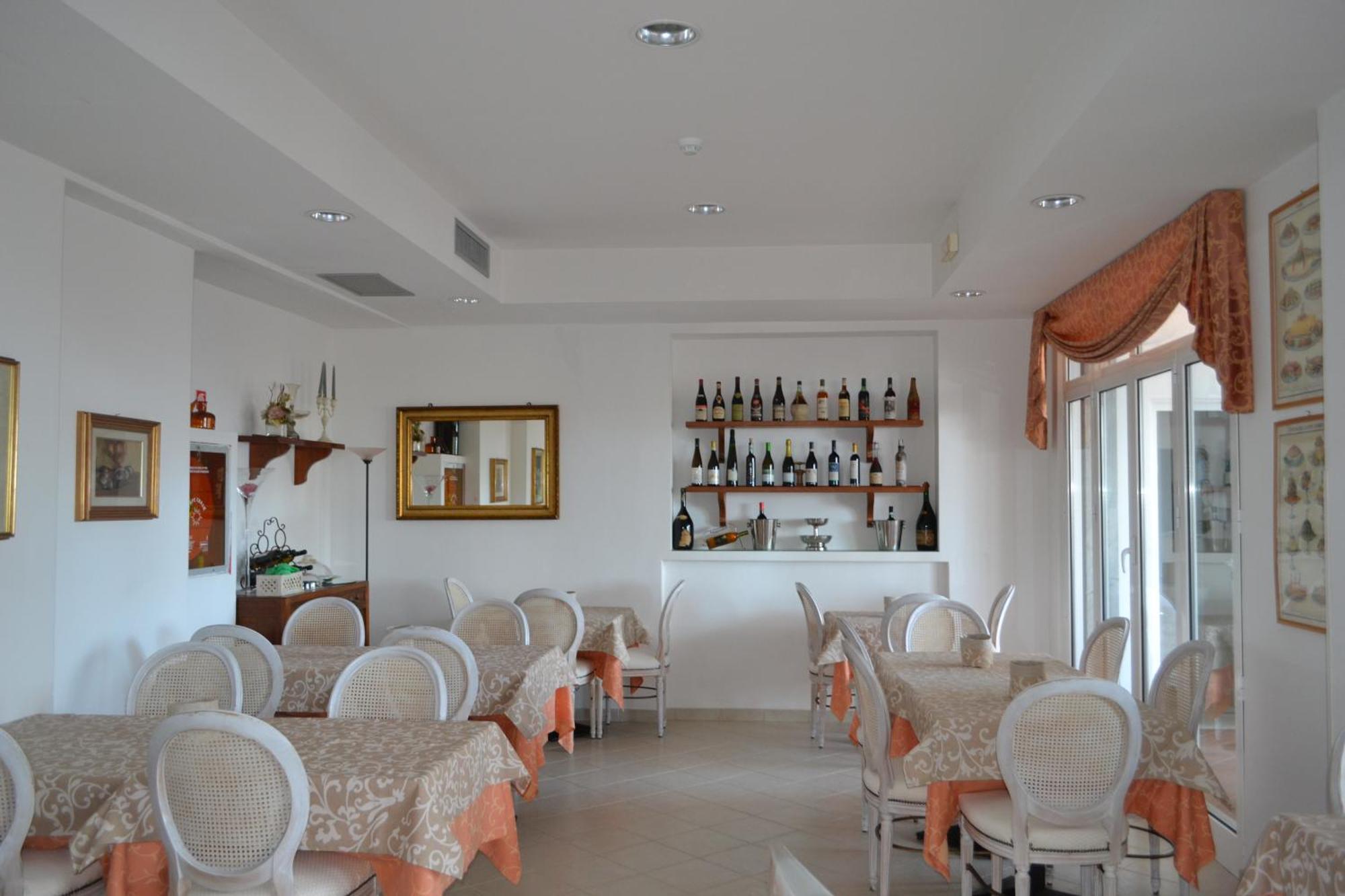 Hotel Noris Finale Ligure Dış mekan fotoğraf