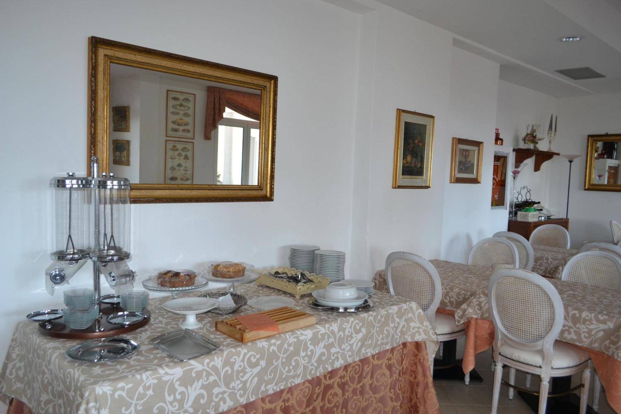 Hotel Noris Finale Ligure Dış mekan fotoğraf