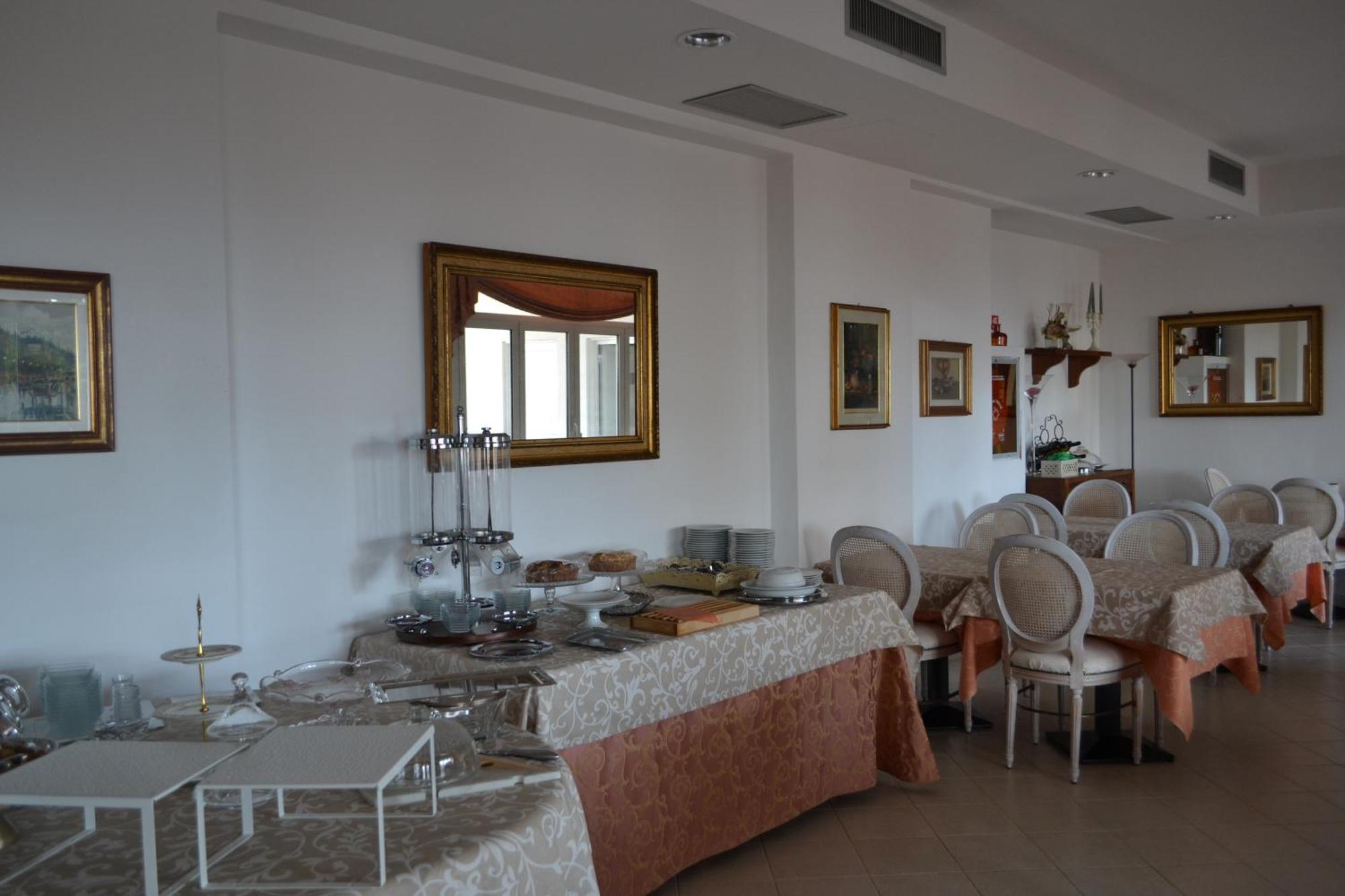 Hotel Noris Finale Ligure Dış mekan fotoğraf