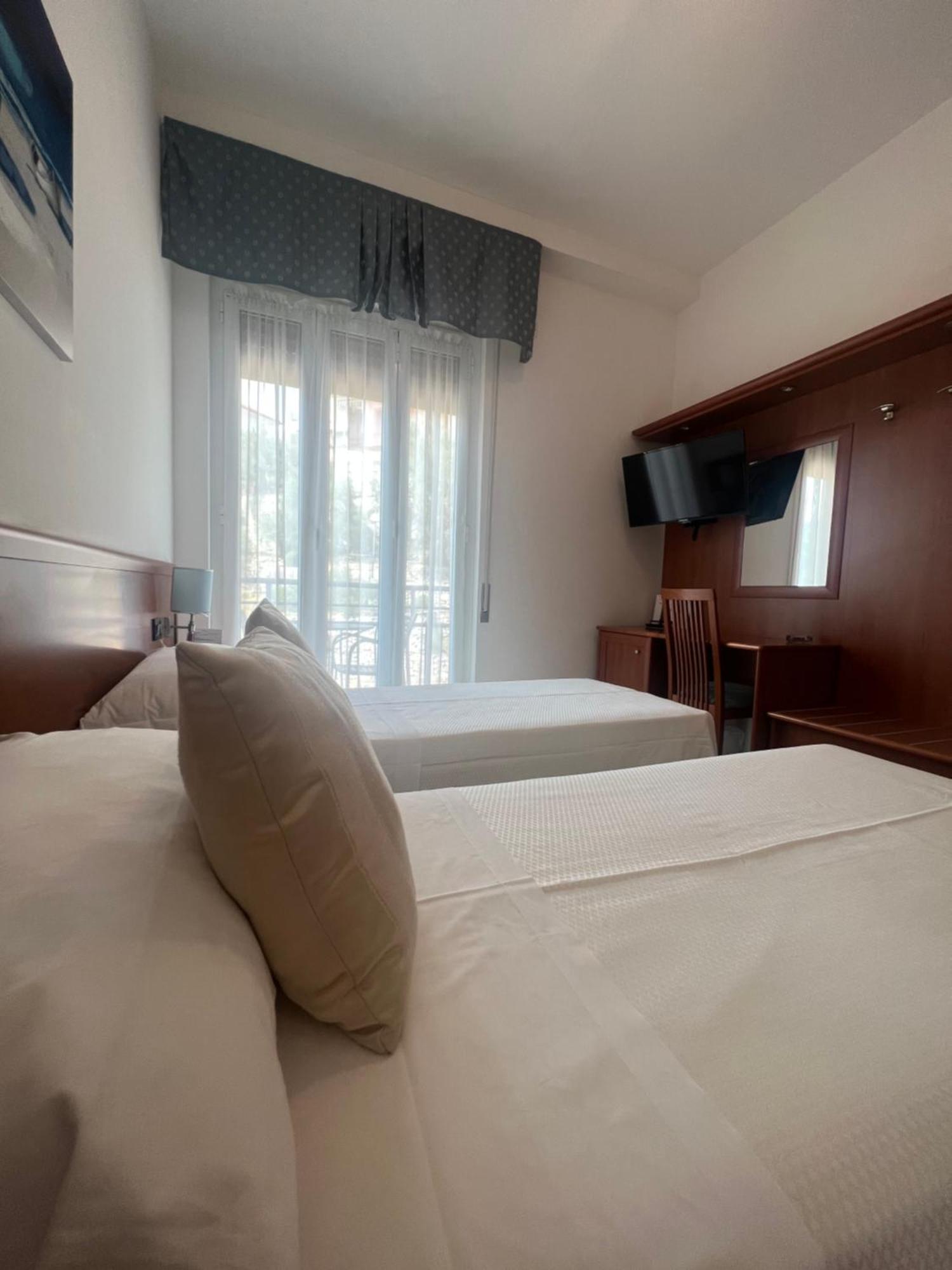 Hotel Noris Finale Ligure Dış mekan fotoğraf