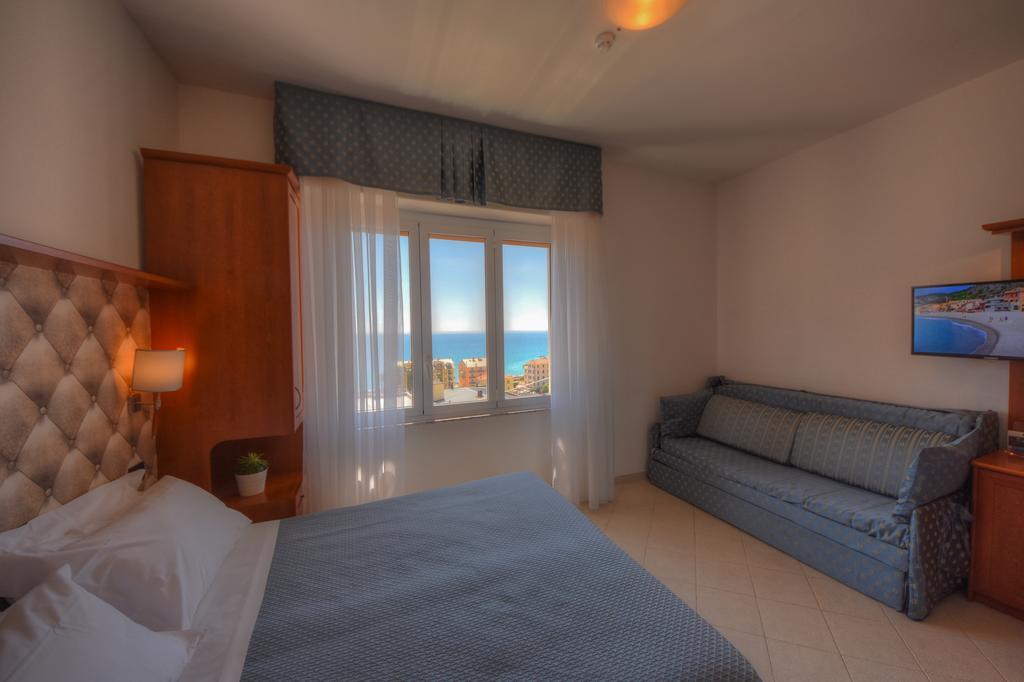 Hotel Noris Finale Ligure Dış mekan fotoğraf