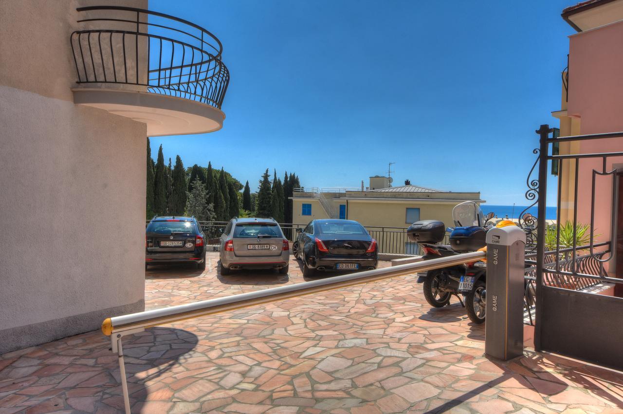 Hotel Noris Finale Ligure Dış mekan fotoğraf